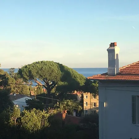 Mediterraneenne, Piscine Et Apercu - Fr-1-226-568 Feriehus *